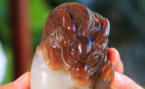 作品：九五之尊·把件